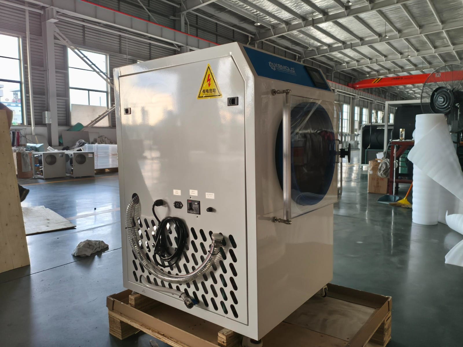 Freeze dry makine grubu ve fabrika içi ürün hattı