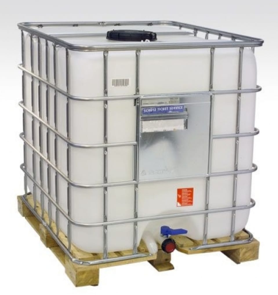 Metal paletli IBC tank ürün fotoğrafı